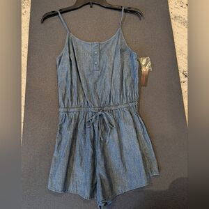 No boundaries Sleeveless Denim Romper with Elastic & Drawstring Waist Size Small